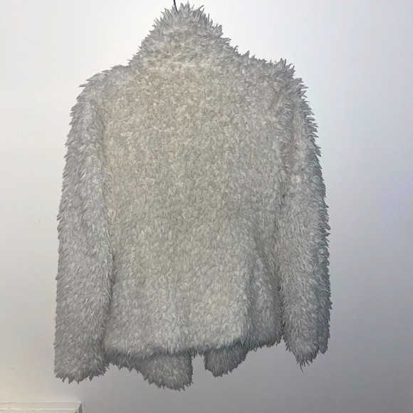 Fluffy Faux Fur Coat - Picture 2 of 4